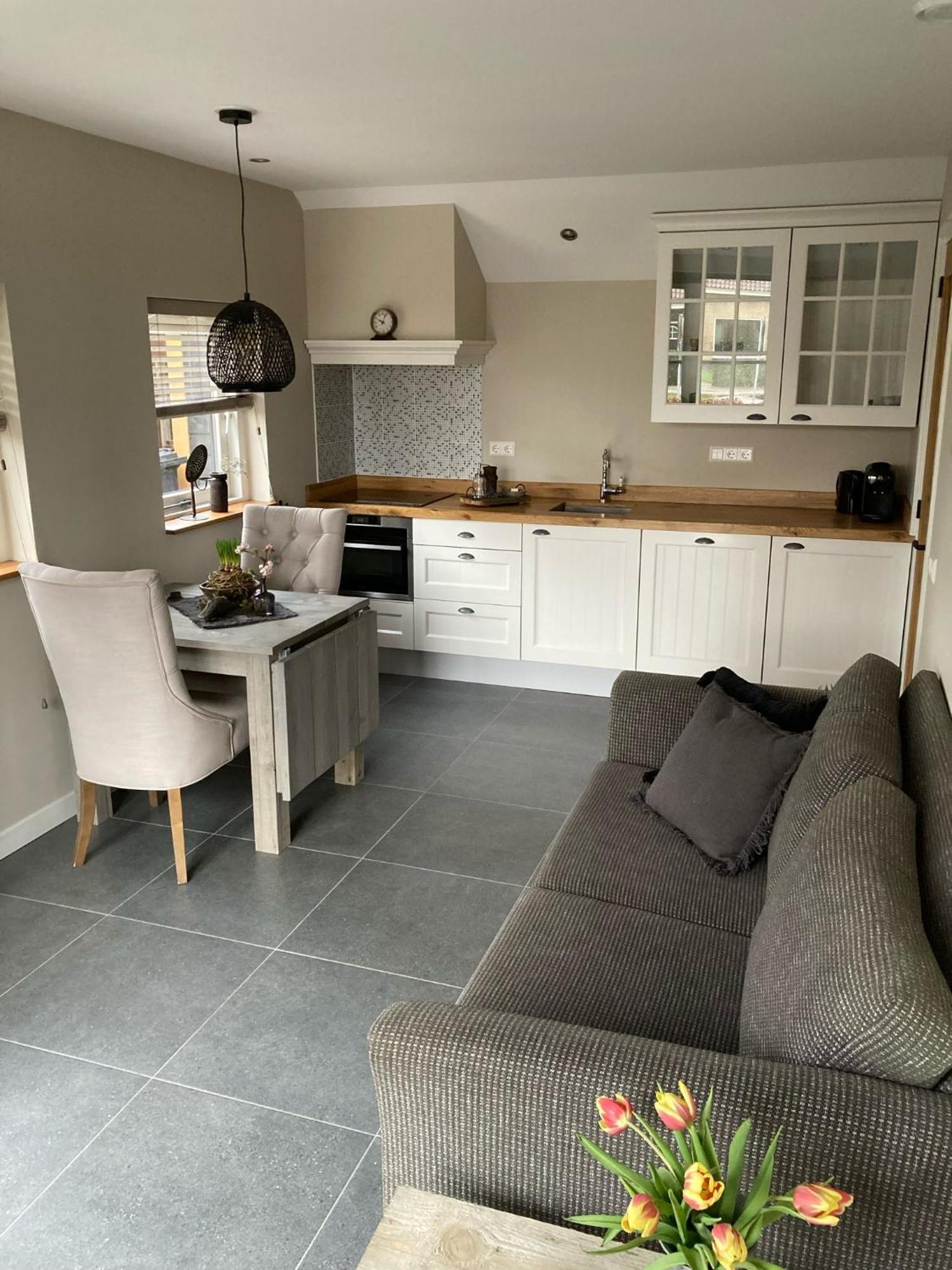Bed and Breakfast 'T Huske Werkendam Exterior foto